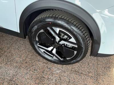 Peugeot 2008 Hybrid 110cv e-DCS6 Allure auto Bianco usata Alonte