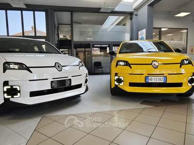 Renault 5 E-Tech Electric 40 KWH techno 120 cv urban range A PARTIRE DA €  20.900 DETAX usata Giaveno