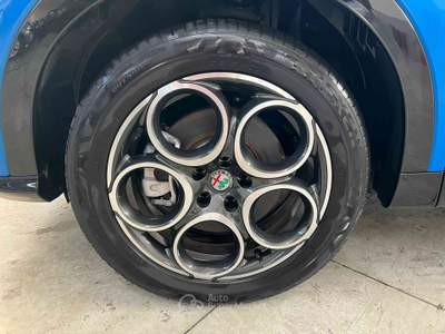 Alfa Romeo Tonale Tonale 1.3 phev Ti Q4 280cv at6 *PROMO AZZURRA* Blu/Azzurro usata Suzzara
