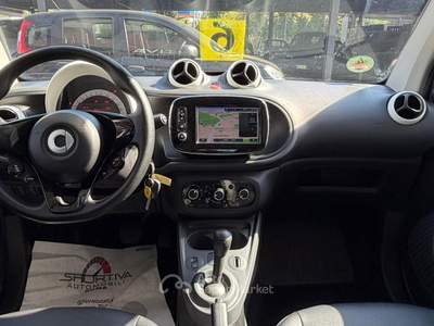 Smart ForTwo PELLE NAVI TETTO RATA MENSILE 199,00 EURO 70 1.0 52kW passion Bianco usata Roma