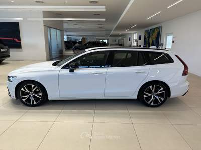 Volvo V60 B4 autom. PLUS Dark - AUTOCARRO !!! Bianco usata Forlì