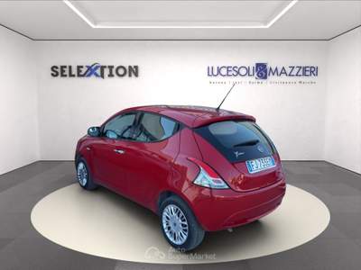 Lancia Ypsilon  - ypsilon 1.2 69 cv 5 porte silver Rosso usata Ancona