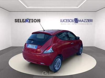 Lancia Ypsilon  - ypsilon 1.2 69 cv 5 porte silver Rosso usata Ancona