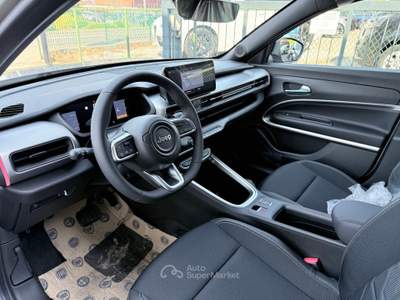 Jeep Avenger 1.2 turbo e-hybrid mhev Summit fwd 110cv edct6 Oro usata MALNATE