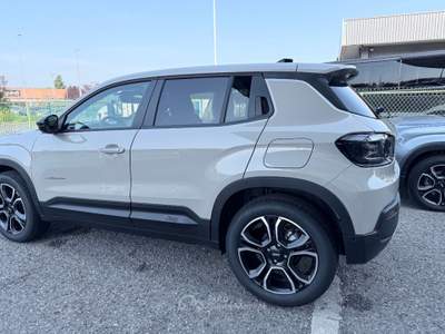 Jeep Avenger 1.2 turbo e-hybrid mhev Summit fwd 110cv edct6 Oro usata MALNATE