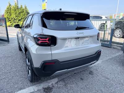 Jeep Avenger 1.2 turbo e-hybrid mhev Summit fwd 110cv edct6 Oro usata MALNATE