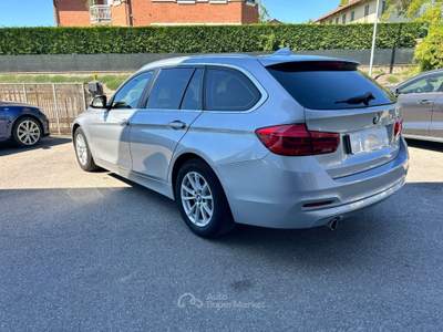 BMW Serie 3 325tds d Touring Business Advantage auto Argento usata Chieri