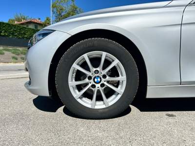 BMW Serie 3 325tds d Touring Business Advantage auto Argento usata Chieri