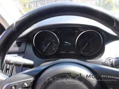 Jaguar E-Pace 2.0D I4 AWD 150CV AUTO Bianco usata Napoli