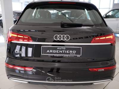 Audi Q5 30 2.0 tdi mhev Business Design 136cv s-tronic Nero usata Ceglie Messapica