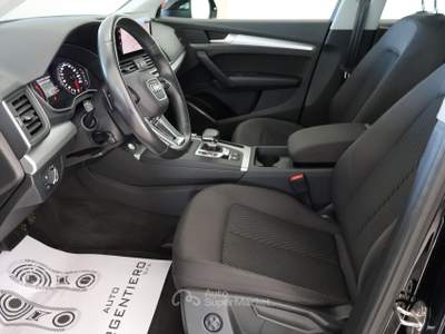 Audi Q5 30 2.0 tdi mhev Business Design 136cv s-tronic Nero usata Ceglie Messapica