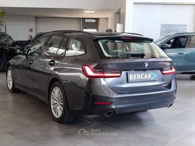 BMW Serie 3 325tds d Touring mhev 48V xdrive Sport auto Grigio usata Verona