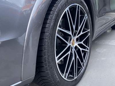 Porsche Cayenne 3.0 V6 E-Hybrid usata Taranto