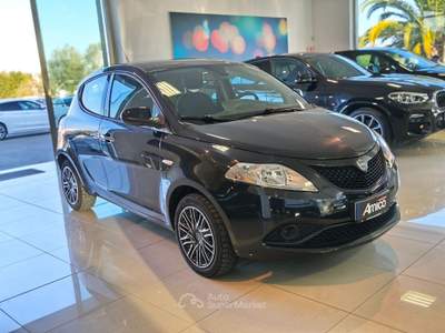 Lancia Ypsilon  1.2 69 CV 5p. Platinum Nero usata San Michele Salentino