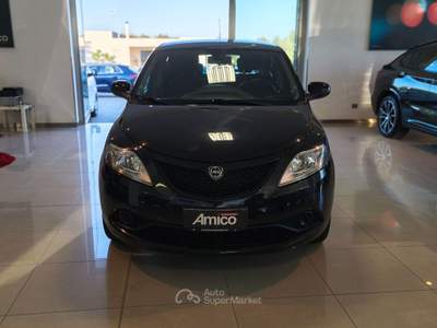 Lancia Ypsilon  1.2 69 CV 5p. Platinum Nero usata San Michele Salentino
