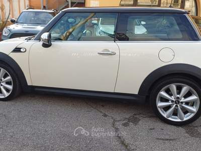 MINI Clubman 1.6 16V Cooper D Beige usata Massafra