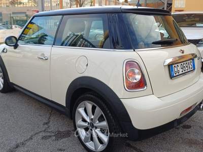 MINI Clubman 1.6 16V Cooper D Beige usata Massafra