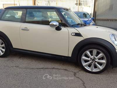 MINI Clubman 1.6 16V Cooper D Beige usata Massafra
