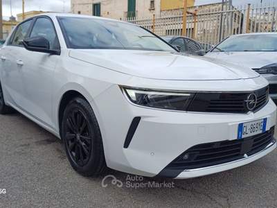 Opel Astra Diesel 130 CV Edition Bianco usata Massafra