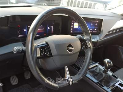 Opel Astra Diesel 130 CV Edition Bianco usata Massafra
