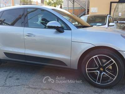 Porsche Macan 2.0 TETTO PANORAMICO APRIBILE Grigio usata Massafra