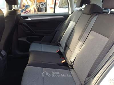 Volkswagen Golf Sportsvan 1.6 TDI 90 CV 5p. Trendline BlueMotion Technology Bianco usata Massafra