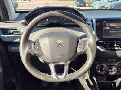 Peugeot 2008 1.2 PureTech 82 Active GPL Argento usata Cento