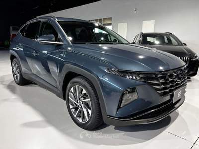 Hyundai Tucson 1.6 crdi 48V Xline 2wd dct Blu/Azzurro usata Luzzara