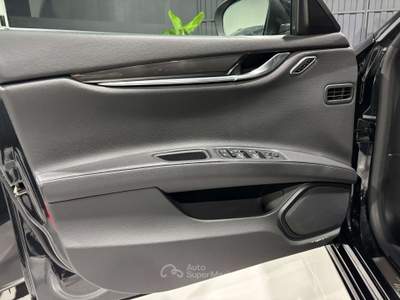 Maserati Ghibli 3.0 V6 Modena S Q4 430cv auto Nero usata Luzzara