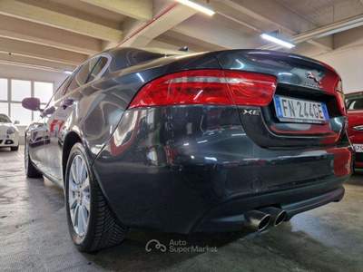 Jaguar XE 2000 DIESEL CV.180 AUTOM / 17'/PELLE Grigio usata Torino