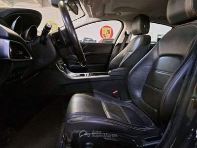Jaguar XE 2000 DIESEL CV.180 AUTOM / 17'/PELLE Grigio usata Torino