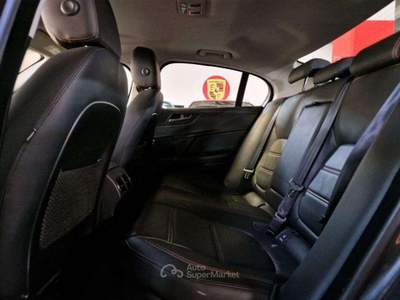 Jaguar XE 2000 DIESEL CV.180 AUTOM / 17'/PELLE Grigio usata Torino