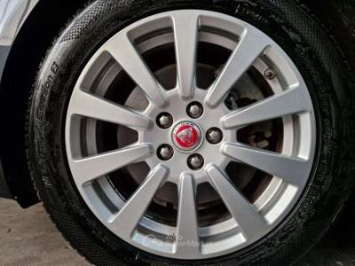 Jaguar XE 2000 DIESEL CV.180 AUTOM / 17'/PELLE Grigio usata Torino