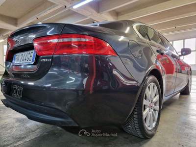 Jaguar XE 2000 DIESEL CV.180 AUTOM / 17'/PELLE Grigio usata Torino
