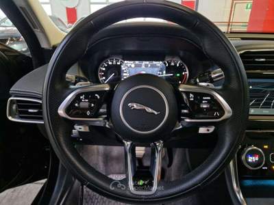 Jaguar XE 2000 D 204 CV AUT. R-DYNAMIC BLACK EDIT.KM. 13.900 Nero usata Torino