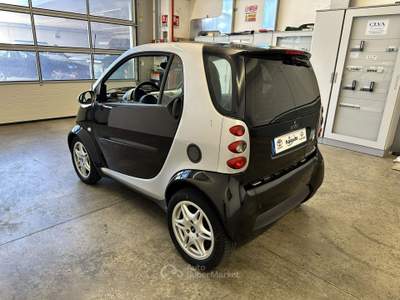 Smart ForTwo Fortwo 0.6 Smart&Passion 55cv Nero usata Cuneo