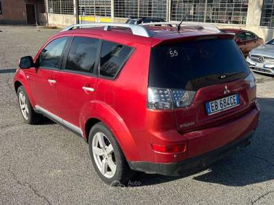 Mitsubishi Outlander Outlander II 2007 2.2 di-d Instyle 7posti Rosso usata Romagnano Sesia
