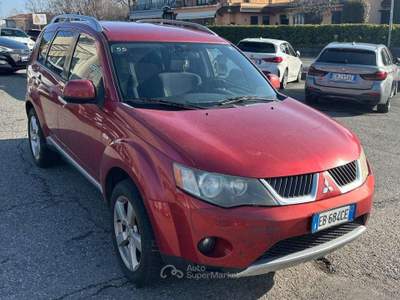 Mitsubishi Outlander Outlander II 2007 2.2 di-d Instyle 7posti Rosso usata Romagnano Sesia