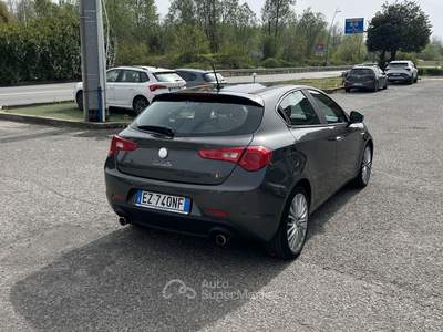 Alfa Romeo Giulietta Giulietta III 2010 2.0 jtdm Exclusive 175cv tct E5 Grigio usata Romagnano Sesia