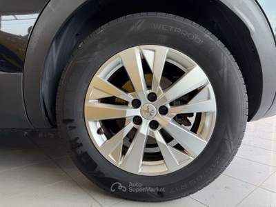 Peugeot 3008 3008 1.5 bluehdi Business Nero usata Romagnano Sesia