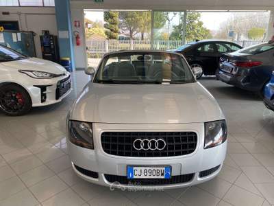 Audi TT TT Roadster 1.8t Argento usata Romagnano Sesia