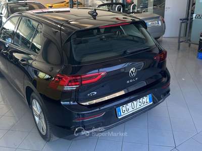 Volkswagen Golf Golf VIII 2020 1.5 tsi evo Life 130cv Nero usata Romagnano Sesia