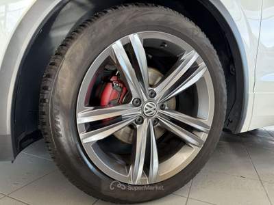 Volkswagen Tiguan Tiguan  1.4 tsi Sport 125cv R line Bianco usata Romagnano Sesia