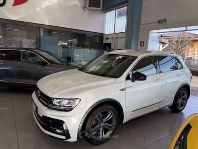 Volkswagen Tiguan Tiguan  1.4 tsi Sport 125cv R line Bianco usata Romagnano Sesia