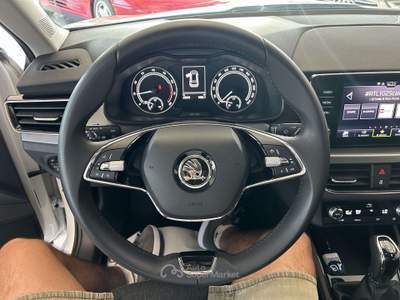 Skoda Kamiq Kamiq 1.0 tsi Black Dots 110cv dsg Bianco usata Romagnano Sesia