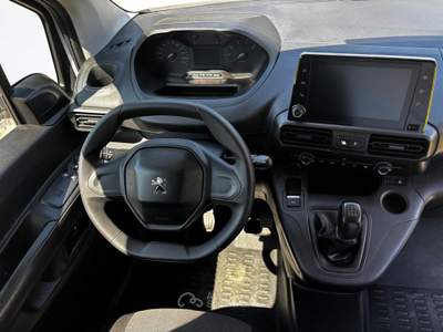 Peugeot Partner COIBENTAZIONE ISOTERMICA F NAX 03-2028 usata Venezia
