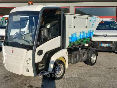 Addax Motors MT RACCOLTA RIFIUTI VASCA RIBALTABILE + VOLTA BIDONI Bianco usata Traona