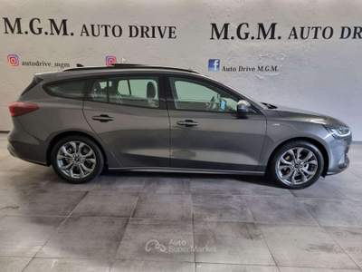 Ford Focus 1.0 EcoBoost Hybrid 155 CV Powershift SW ST-line Grigio usata Erba