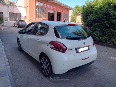 Peugeot 208 5p 1.2 puretech Active 82cv GPL*UNIPROP**VISTA E PIACIUTA* Bianco usata Canelli