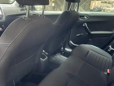 Peugeot 208 1.4 8V HDi 68CV 5p. Access Beige usata Napoli